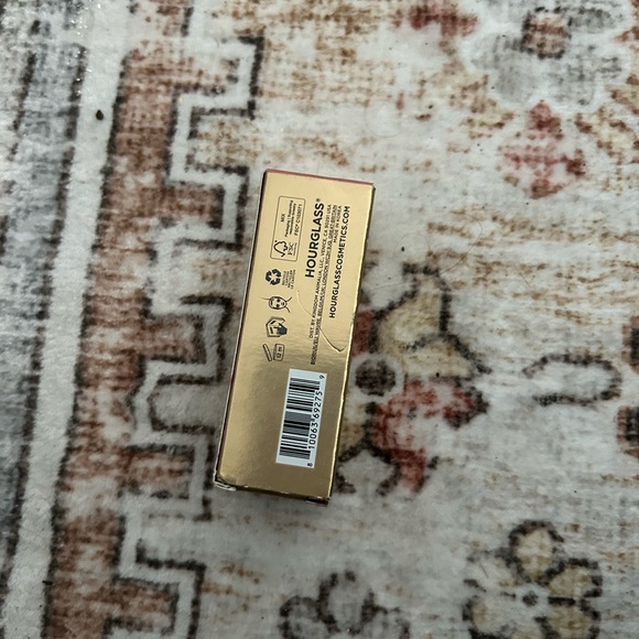 Hourglass Liquid Blush - Picture 6 of 6